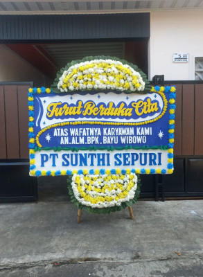 Papan Bunga Duka di Woyla Timur