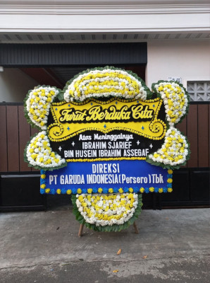 Papan Bunga Duka di Woyla Timur